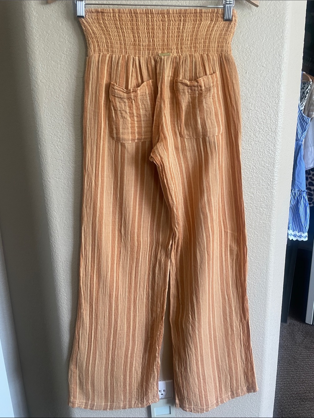 Billabong New Wave 2 Smocked Waist Wide-Leg Stripped Pants in Light Orange SizeM - Picture 2 of 7
